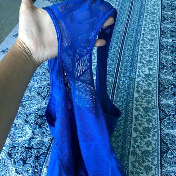 Lululemon top - Picture 7 of 9